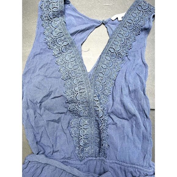 Blue Charlotte Russe Sleeveless Romper With Tie Belt And Crochet Neckline V Neck - Picture 3 of 5